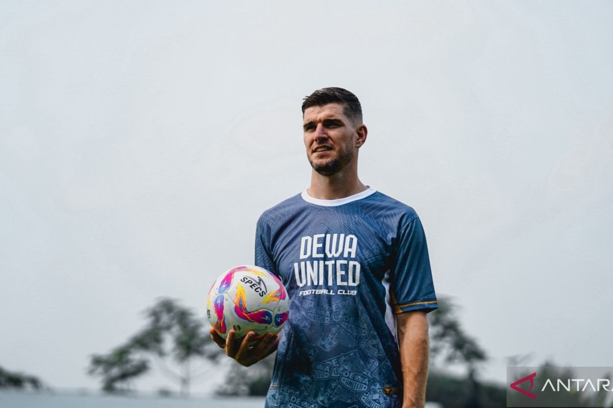 Dewa United Resmi Rekrut Bek Veteran Nick Kuipers