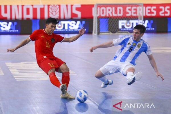 Here are some alternative titles for "Hasil lengkap undian kualifikasi Piala Asia Futsal 2026 Indonesia":

1. "Hasil Lengkap Undian Kualifikasi Piala Asia Futsal 2026 di Indonesia"
2. "Finalisasi Undian Kualifikasi Piala Asia Futsal 2026: Indonesia"
3. "Rekap Hasil Undian Kualifikasi Piala Asia Futsal 2026 untuk Indonesia"
4. "Klasemen dan Hasil Undian Kualifikasi Piala Asia Futsal 2026 di Indonesia"
5. "Detail Lengkap Undian Kualifikasi Piala Asia Futsal 2026 di Tanah Air"
6. "Bocoran Hasil Undian Kualifikasi Piala Asia Futsal 2026: Indonesia"
7. "Pengumuman Resmi Hasil Undian Kualifikasi Piala Asia Futsal 2026 untuk Indonesia"
8. "Ringkasan Hasil Undian Kualifikasi Piala Asia Futsal 2026 yang Diselenggarakan di Indonesia"

Feel free to choose any of these or modify them further!