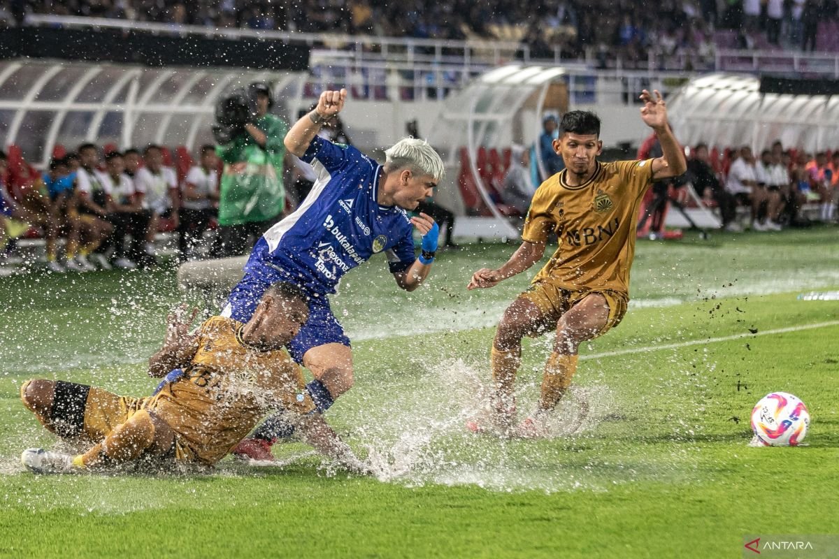 Titel Alternatif: PSIM Pertimbangkan Stadion Manahan Sebagai Kandang Tambahan