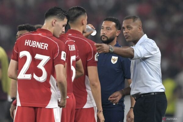 Miliano Jonathans dan Patrick Kluivert Sudah Berkomunikasi
